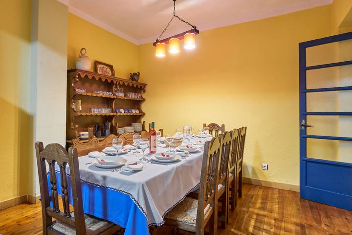 Casa rural para 12 personas, con jardín en La Pola de Gordón - 4