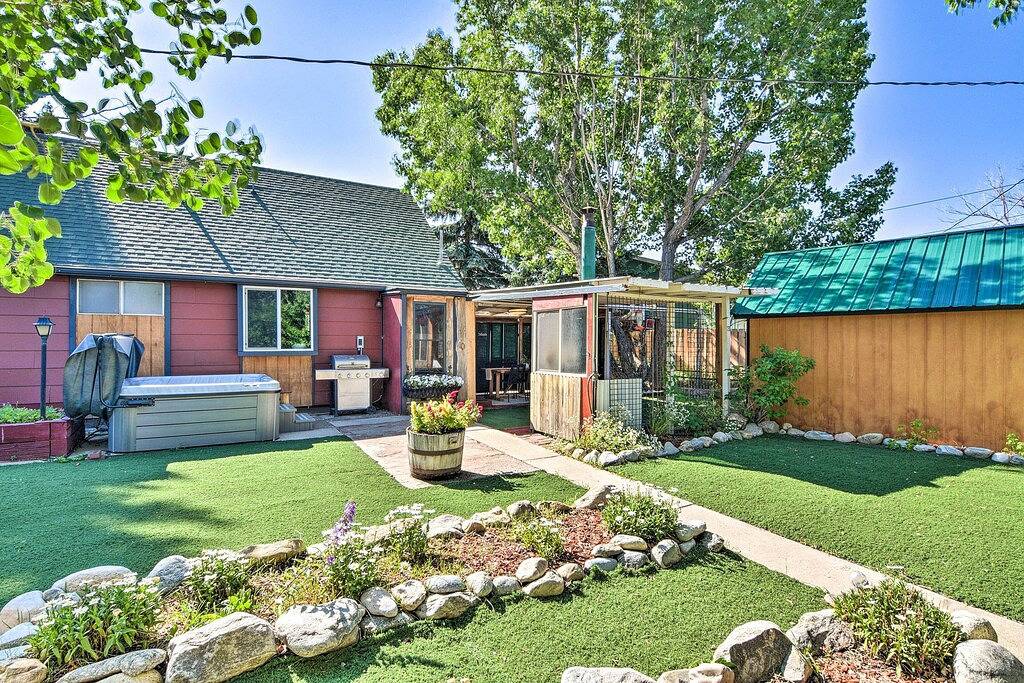 Buena Vista Getaway ~ 1/2 Mi to Downtown! in Buena Vista, Chaffee County