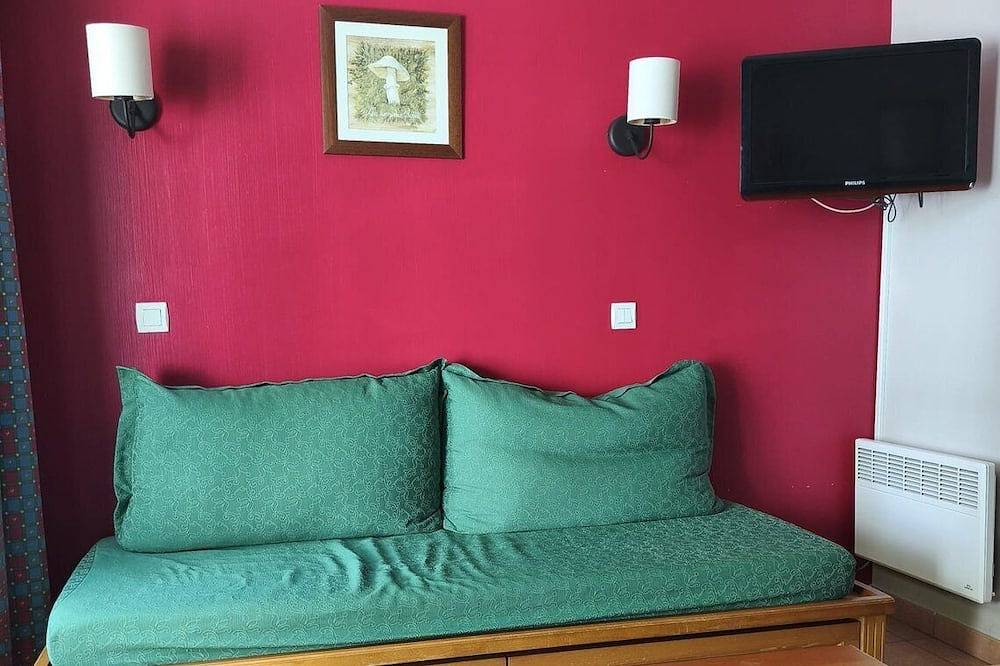 Ganze Wohnung, L’instant Montdesir, Sleeps 4, Pool & Lake in Monflanquin, Villeneuve-sur-Lot und Umgebung