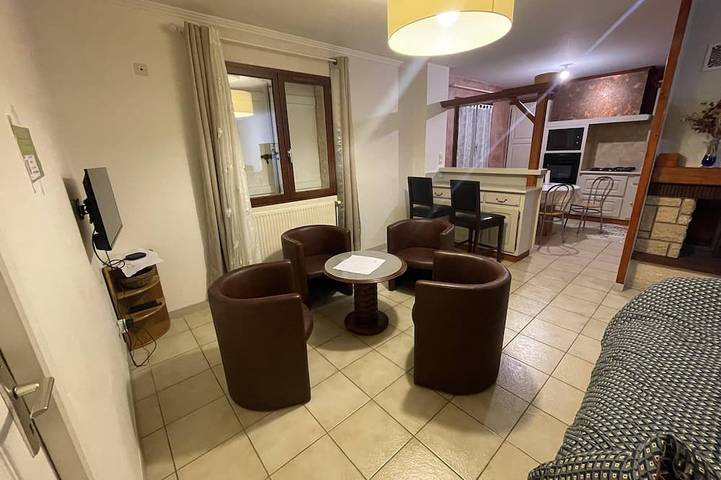 Location de vacances pour 14 personnes à Bourgoin-Jallieu - 2