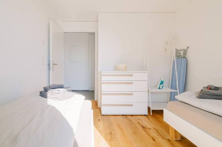 Ganze Wohnung, Apartment Mönch near lake and mountains in Einigen, Spiez