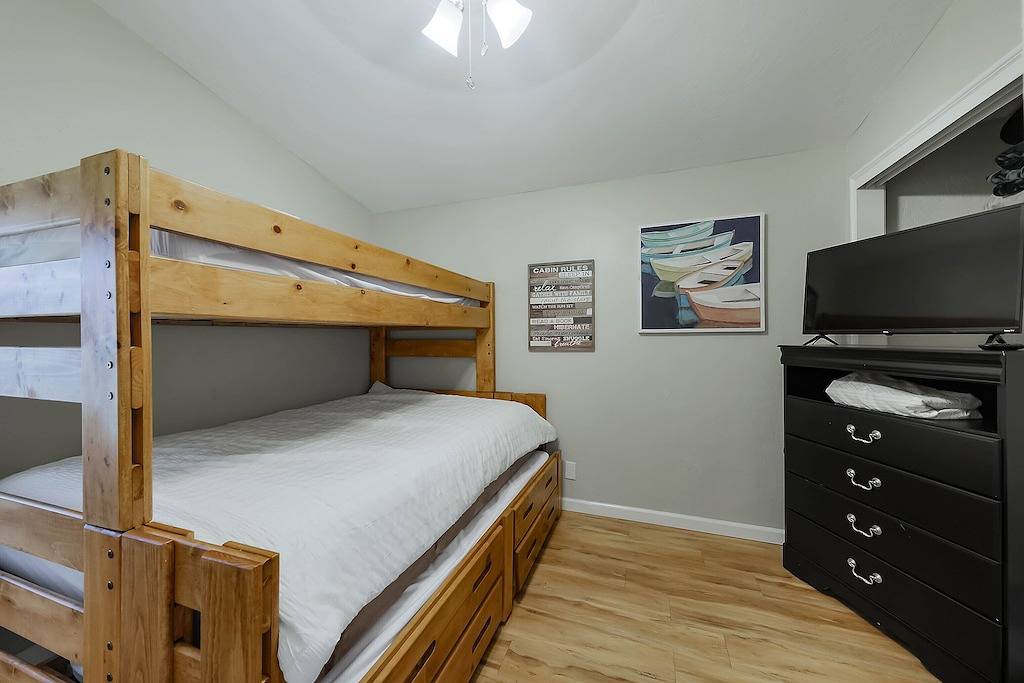 Living on the Ledge in Willow Cove in Bass Lake