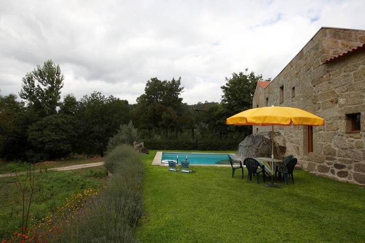 Casa de vacaciones para 4 personas, con jardín además de vistas y piscina en Distrito de Braga - 4