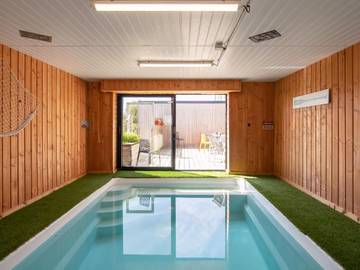 Gîte pour 6 personnes, avec piscine ainsi que jardin et terrasse à Guimaëc