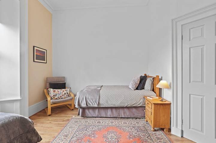 Beautiful house with spectacular views of the Pier, Lighthouse,beach and sea. in Roker, Sunderland