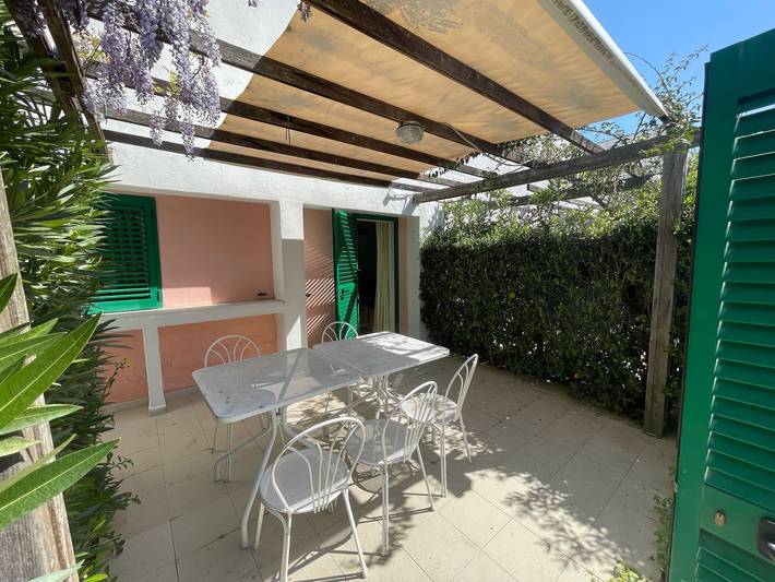 Vacation rental for 5 people, with yard, with pets in Southern Italy