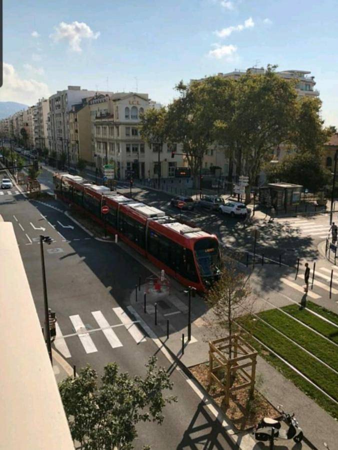 Gîte pour 4 personnes, avec vue ainsi que balcon et piscine dans Plage Magnan - 2
