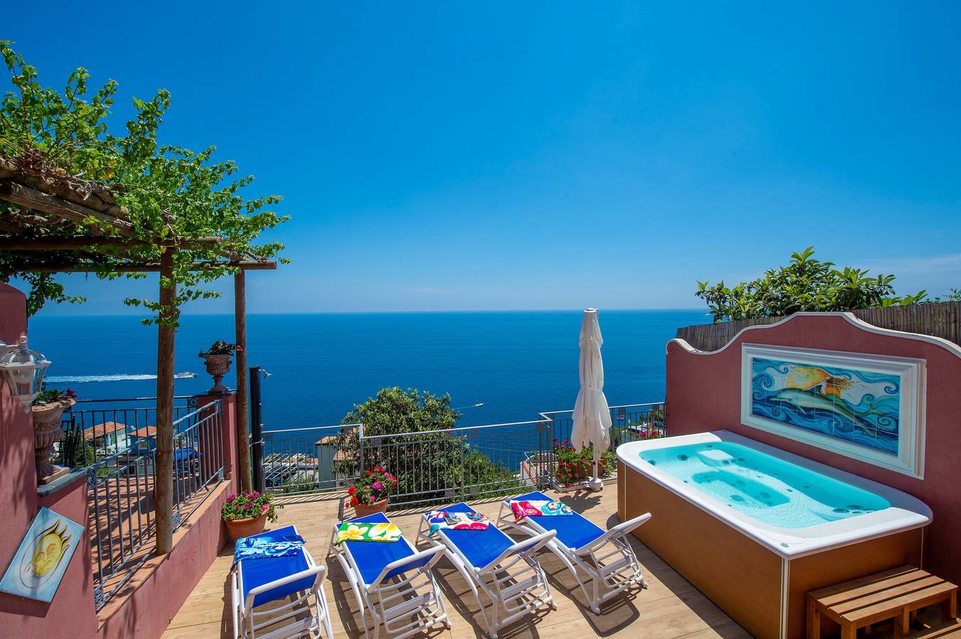Villa 'Luxury Soleluna Con Jacuzzi' with Sea View, Wi-Fi and Air Conditioning in Praiano, Amalfi Coast