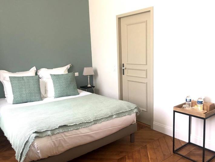 Gîte pour 14 personnes, avec jardin à Savigny-lès-Beaune - 2