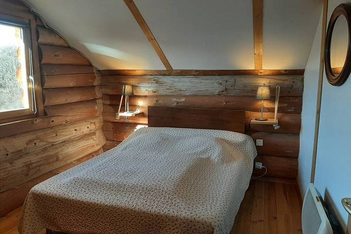 Gîte pour 8 personnes, avec jardin et terrasse, animaux acceptés à Prunières - 3