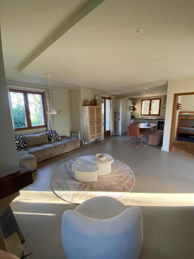 Location de vacances pour 5 personnes, avec jardin ainsi que piscine et vue, animaux acceptés à Saint-Jean-de-Laur - 3