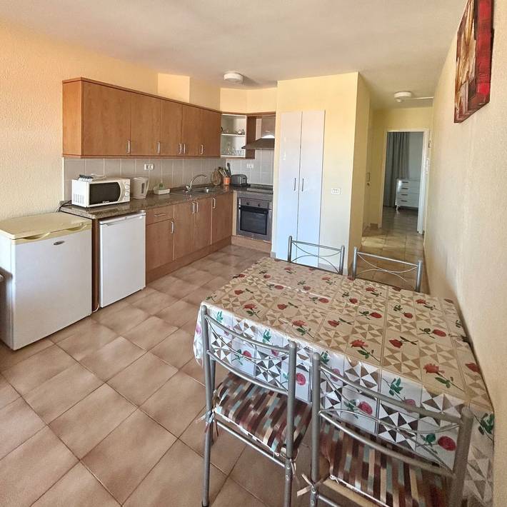Hel lägenhet, Vacation Apartment 'Castle Harbor C118' with Sea View and Wi-Fi in Los Cristianos, Arona