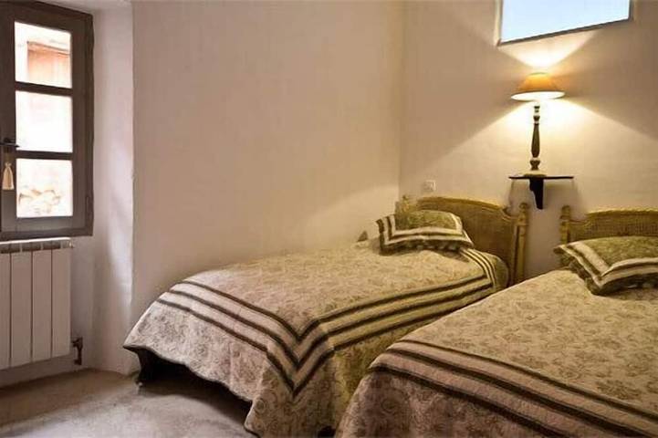 Sublime terrace house in the heart of the village of Roussillon in the Luberon in Roussillon, Parc naturel régional du Luberon