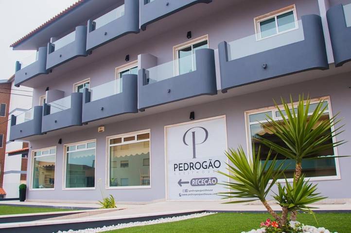 Alojamiento y desayuno para 2 personas, con jardín además de balcón y vistas - 1