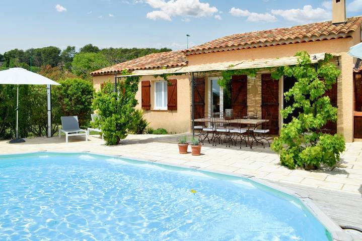 Gîte pour 6 personnes, avec piscine, animaux acceptés