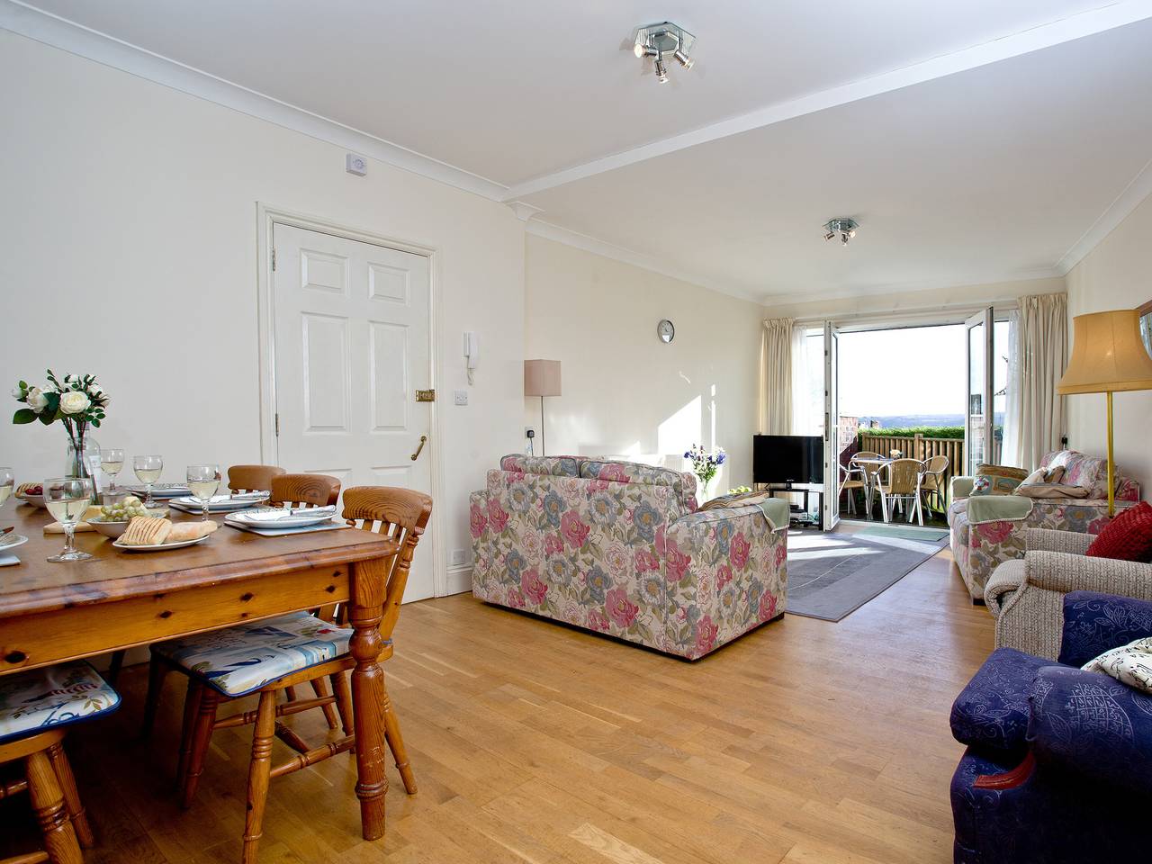 Entire apartment, 1 Roundham Heights in Paignton, Torbay