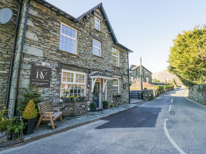 B&b for 10 people, with garden in the Lake District