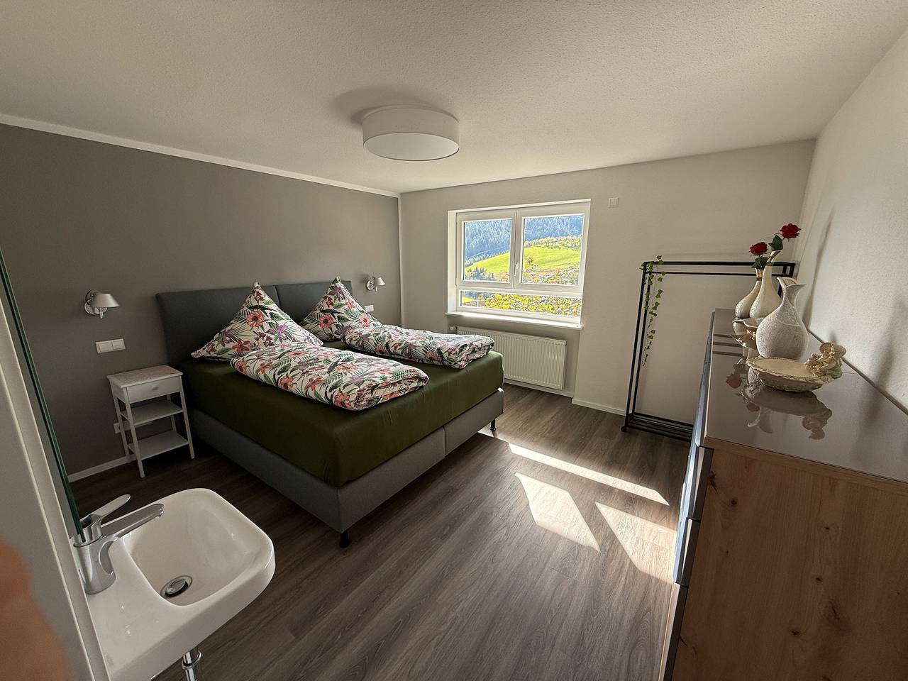 Ganze Wohnung, Ferienwohnung Waldrose mit Bergblick, privater Terrasse und Wlan in Oberharmersbach, Mittlerer Schwarzwald