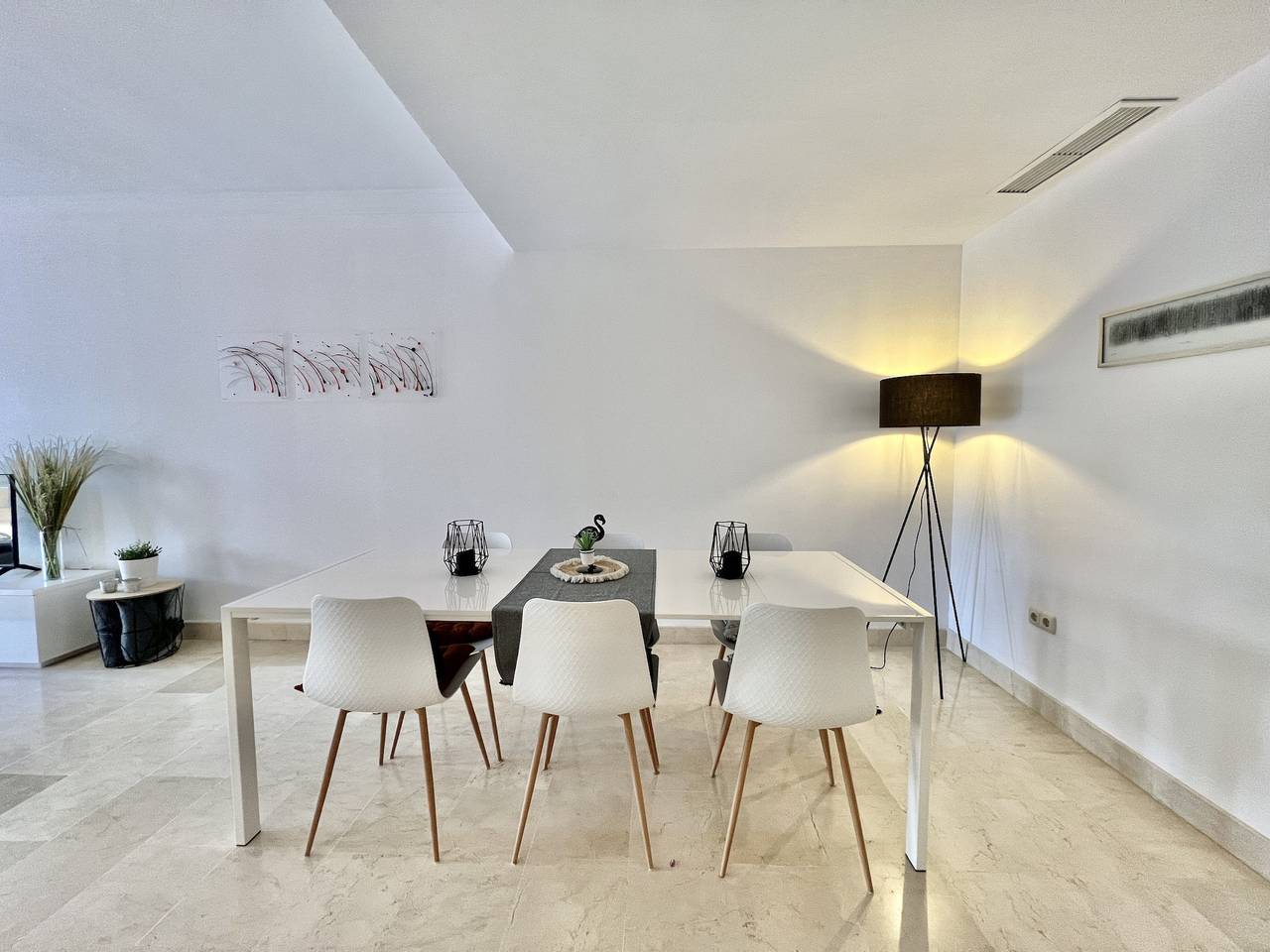 Entire apartment, Apartment near Santa Maria golf, Elviria in Marbella East, Marbella