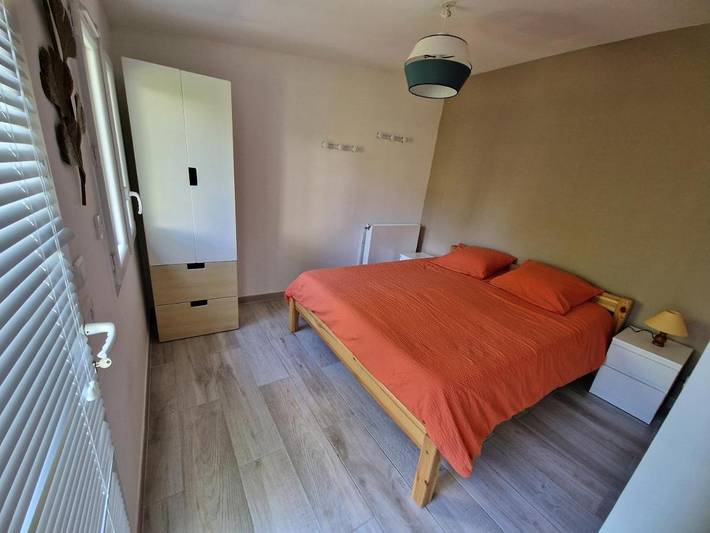 Location de vacances pour 2 personnes, avec vue ainsi que terrasse et jardin à Mitry-Mory - 4