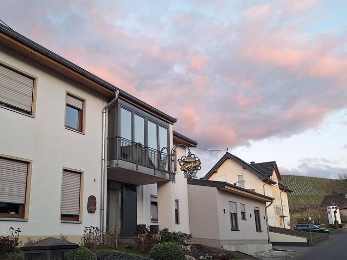 Ferienwohnung für 4 Personen, mit Terrasse in Brauneberg