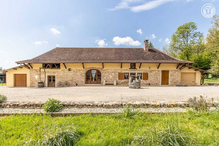 Gîte pour 6 personnes, avec Terrasse et Jardin
