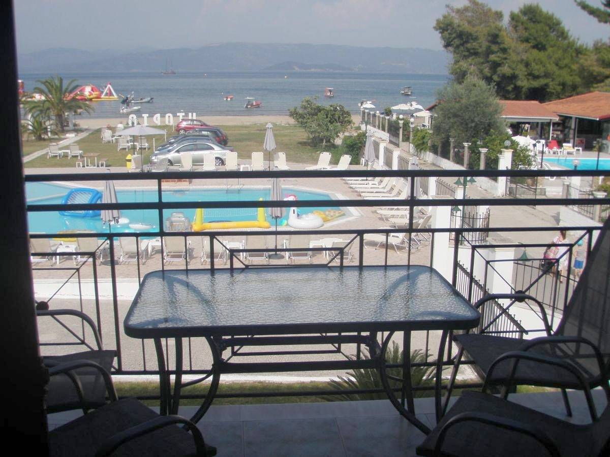 Umbrella Beach Apartments in Kavos, Corfou