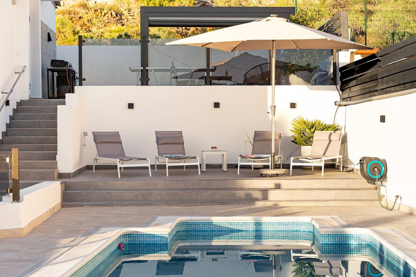 Holiday Villa 'La Blanca' with Sea Views, Wi-Fi and Air Conditioning in Arona, South Tenerife