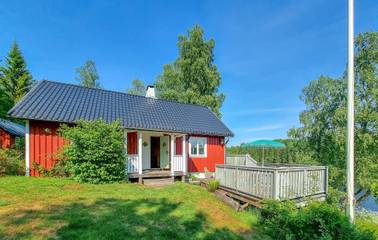 Ferienhaus für 8 Personen, mit Ausblick und Terrasse sowie Garten und Seeblick, mit Haustier in Dalsland
