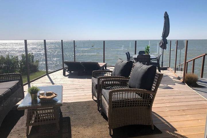 Ferienhaus für 4 Personen, mit Terrasse und Kinderpool sowie Balkon/Terrasse - 1