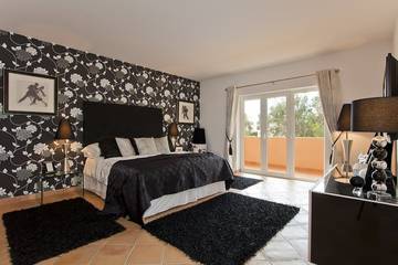 Villa for 8 People in Alvor, Faro District, Photo 1