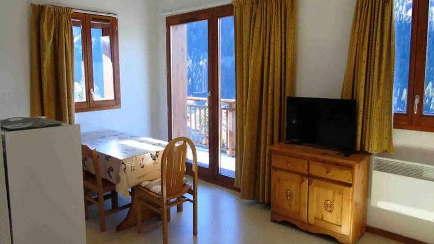 Chalet pour 7 personnes, avec balcon dans Valfréjus - 3