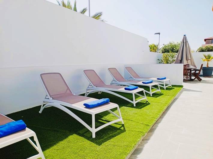 Location de vacances pour 5 personnes, avec terrasse et piscine dans La Caleta - 4