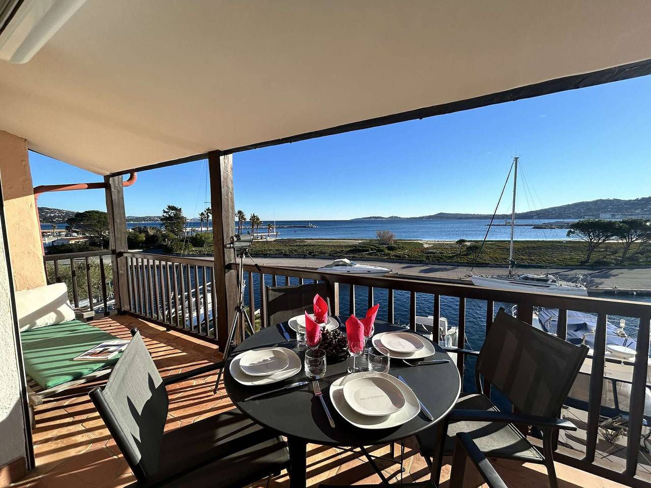 Geheel appartement, 3-Room Apartment in Port Grimaud Ii with Sea View and Wi-Fi in Port Grimaud, Grimaud