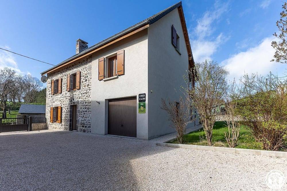 Chez Cadi - Murol - Gîte in Murol, Regionaal natuurpark van de vulkanen van de Auvergne