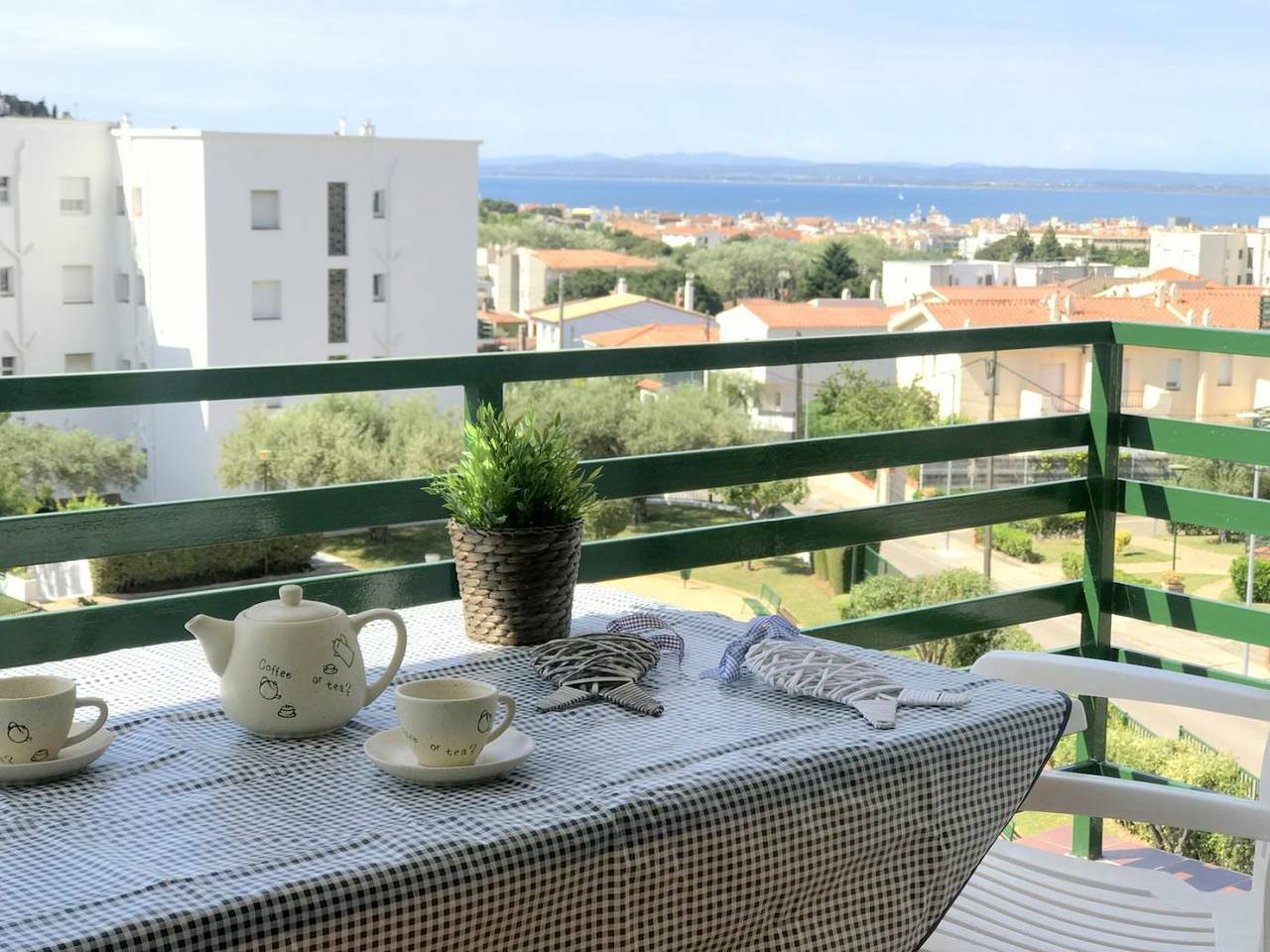 Apartamento vacacional entero, L46- Apartamento2 dormitorios en Mas Oliva con parking y piscina comunitarios in Roses, Alt Empordà