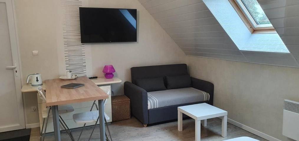 Maison d’hôte pour 4 personnes, avec Terrasse et Jardin ainsi que Piscine et Vue à Saint-Riquier - 2