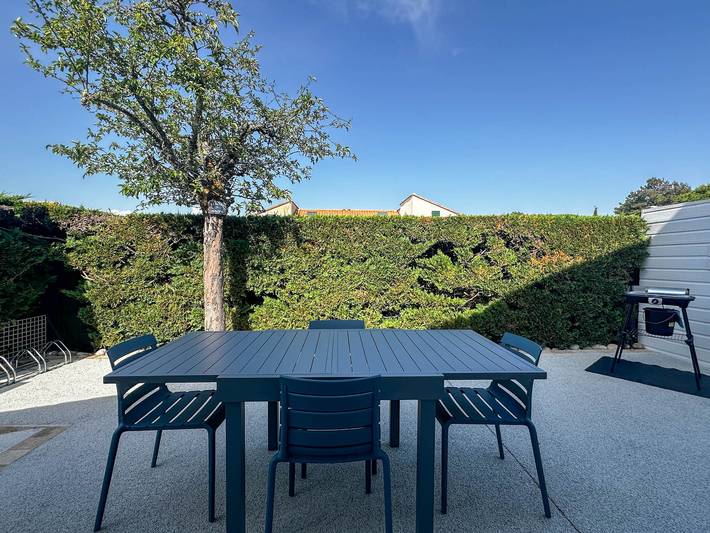 Location de vacances pour 4 personnes, avec piscine et terrasse à Les Mathes - 3