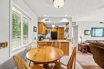 Vacation Rental for 4 Guests in Sevier County, Picture 2