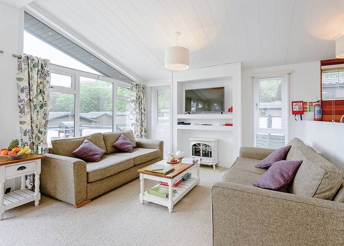 Swinburne Elegance in Wootton Bridge, Isle of Wight