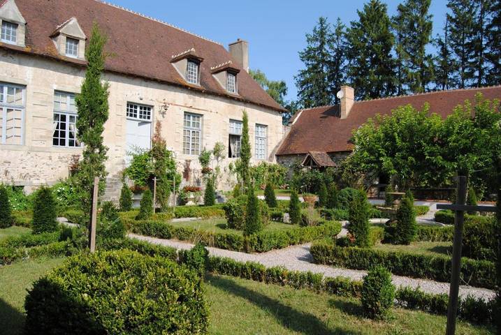 Maison d’hôte pour 2 personnes, avec Terrasse et Jacuzzi ainsi que Jardin et Piscine