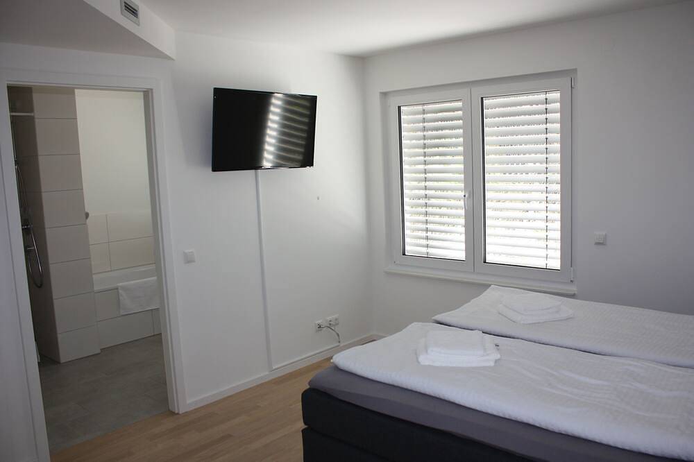 Ganze Wohnung, Salvatorferienwohnung Moderne und Komfortable Neubau-Ferienwohnung mit 95m². in Schwäbisch Gmünd, Ostalbkreis