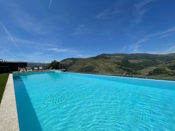 Location de vacances pour 8 personnes, avec vue et jardin ainsi que sauna et piscine à Pinhão - 4