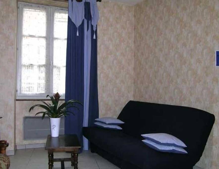Appartement entier, Le Despeyrous gite en ville in Beaumont-de-Lomagne, Tarn-et-Garonne