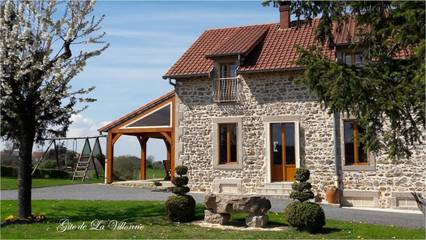 Gîte pour 11 personnes, avec jardin et terrasse dans Allier
