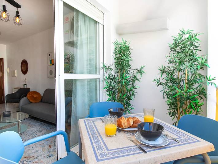 Apartamento para 4 personas, con terraza en Torre de Benagalbón