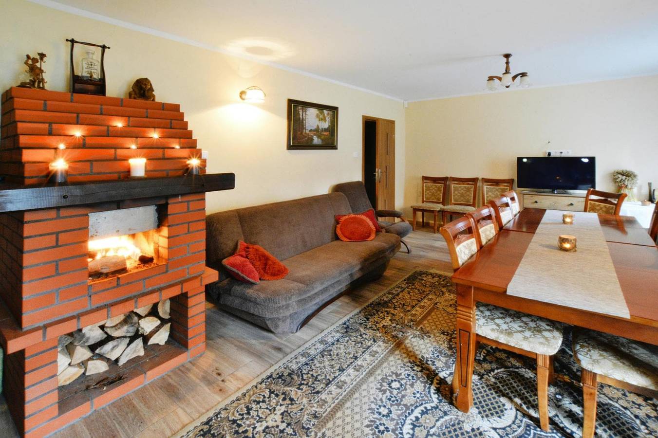 Ferienhaus im Wald, privater Garten, Sauna in Powiat Koszaliński