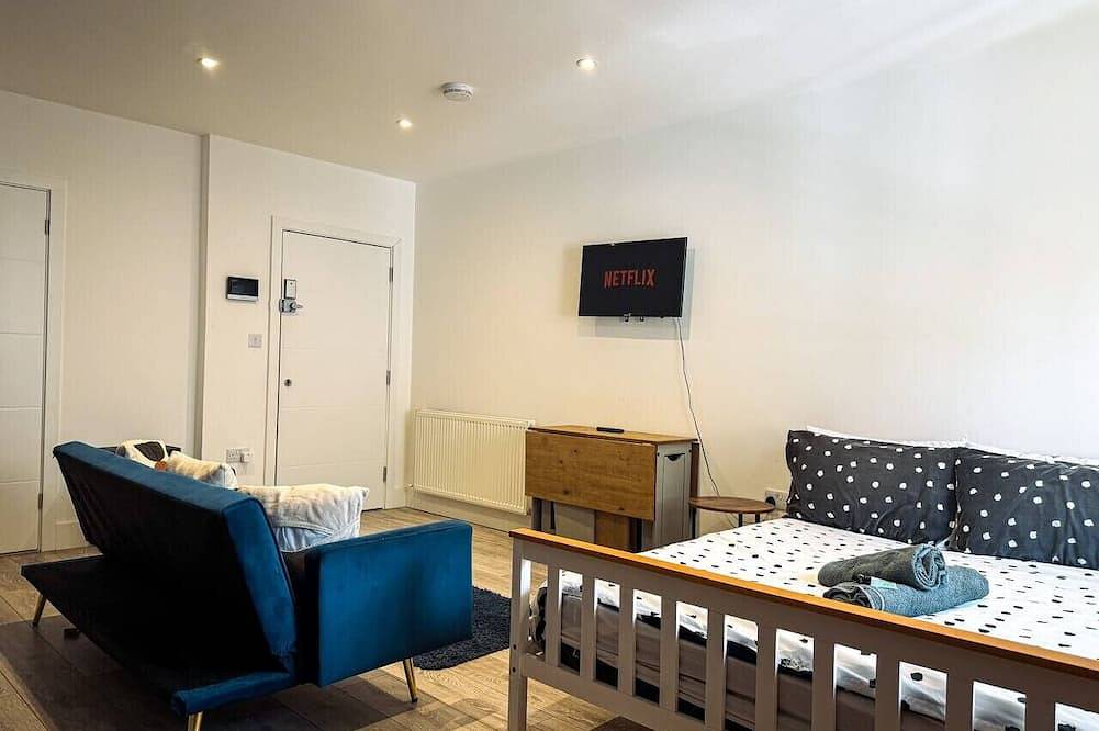 Entire apartment, Apart Hotel – Prime Maidstone Location in Kent