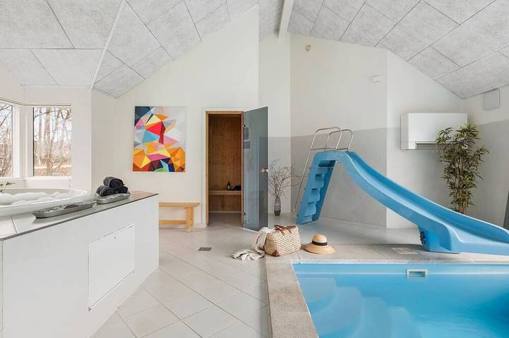 Ferienhaus für 16 Personen, mit Terrasse und Garten sowie Sauna