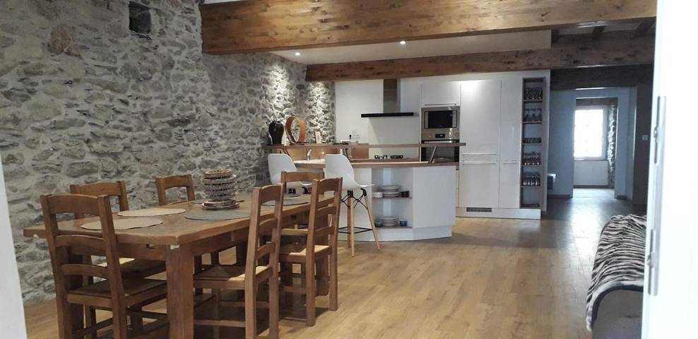 Gîte pour 7 personnes, avec terrasse et vue, animaux acceptés à Laruns - 2